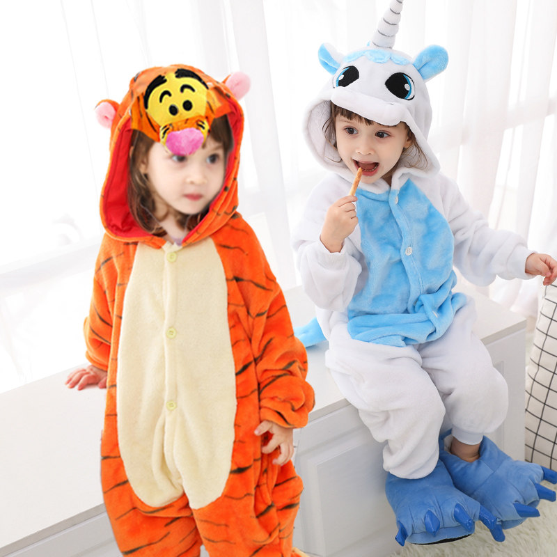 元旦幼儿园可爱动物服装老虎表演
