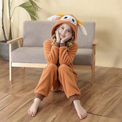 幼儿园化妆舞会拉布布人偶服亲子