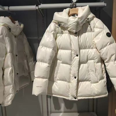 波家高蓬90鹅绒羽绒服25新款女冬短款收腰显瘦B250243116