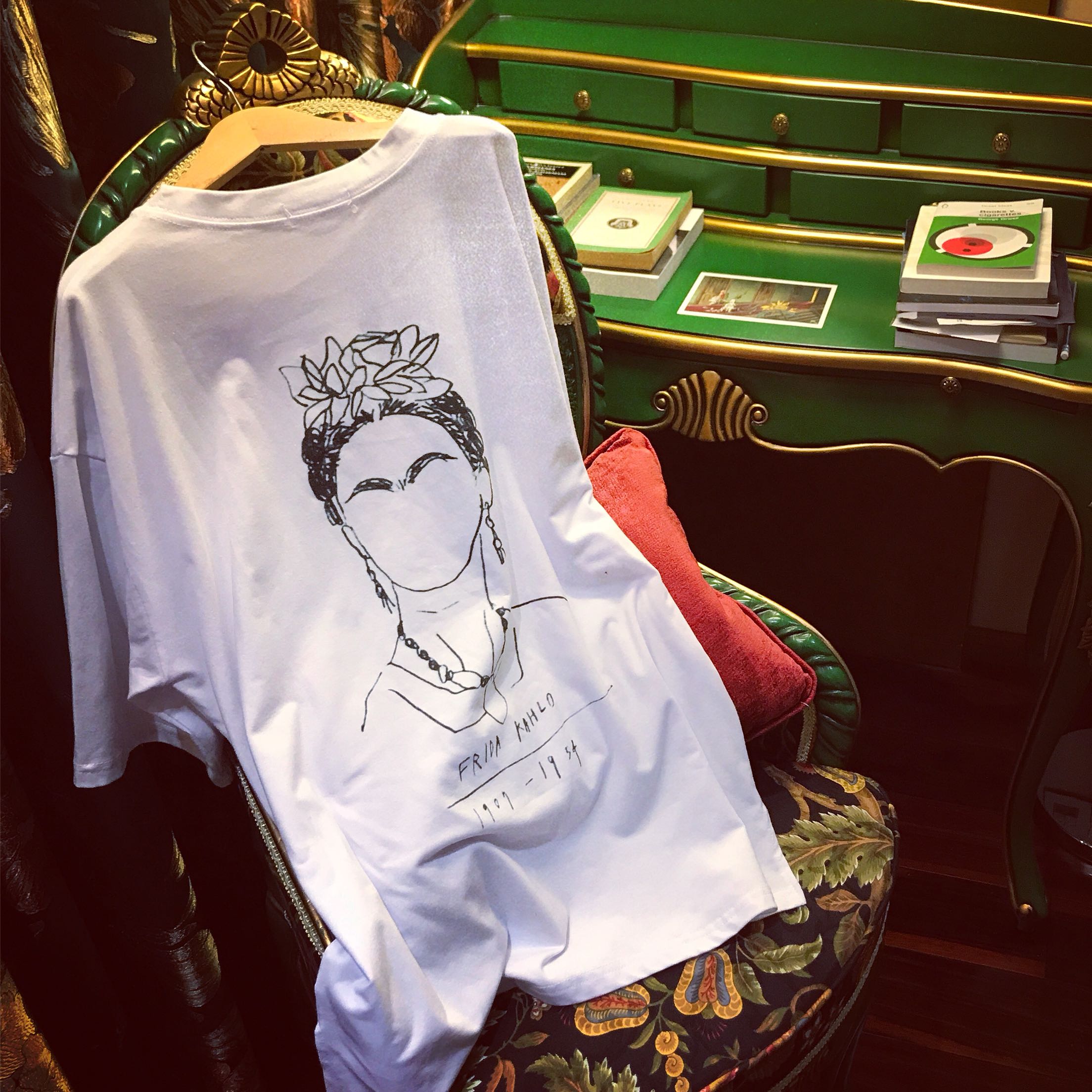 原创艺术家T恤系列—弗里达Frida|msdalam kategori Butik wanita / wanita, baju-T - dari Buy2taobao.com untuk memberikan perkhidmatan ejen Taobao profesional membeli