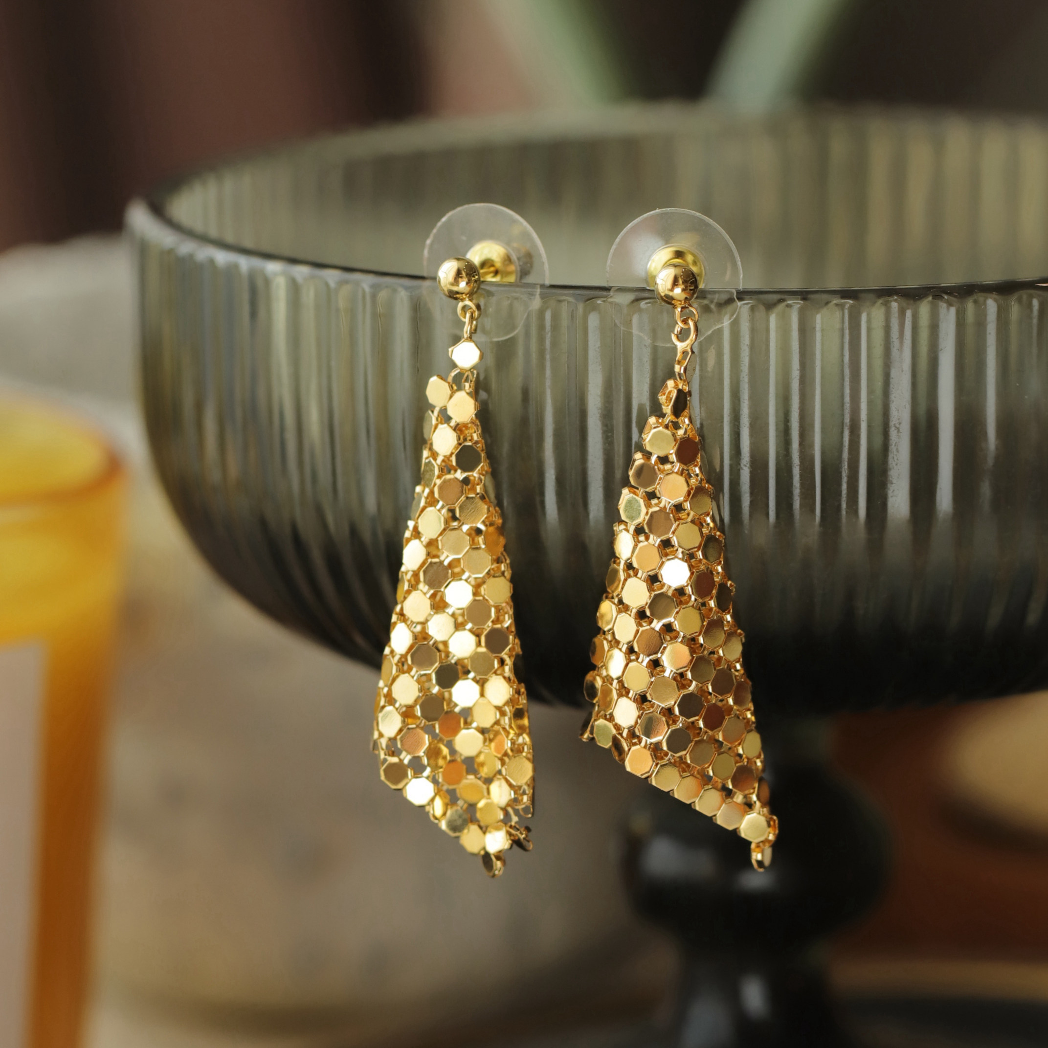 时髦精摩登日常几何菱形金色亮片耳环2025新款爆款高级感独特耳夹