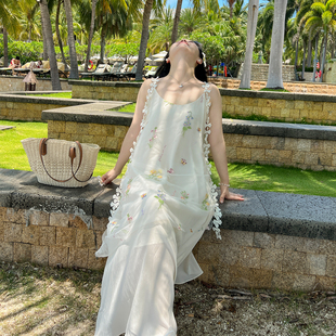 大码百分百2025夏新款胖mm女装花边刺绣吊带连衣裙海边氛围感裙子