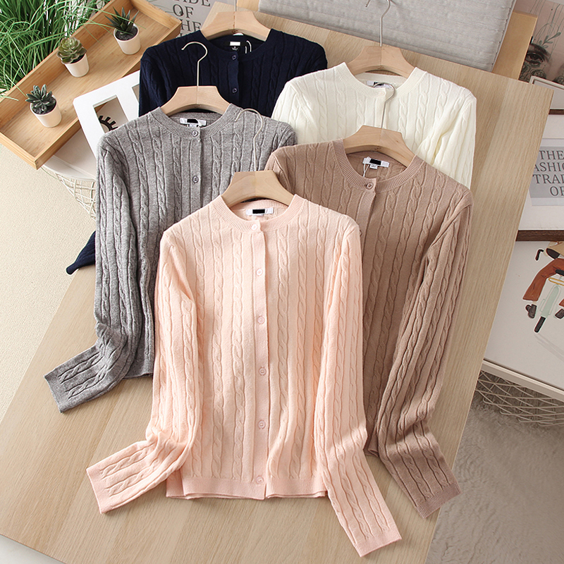 女装纽花圆领针织开衫上衣