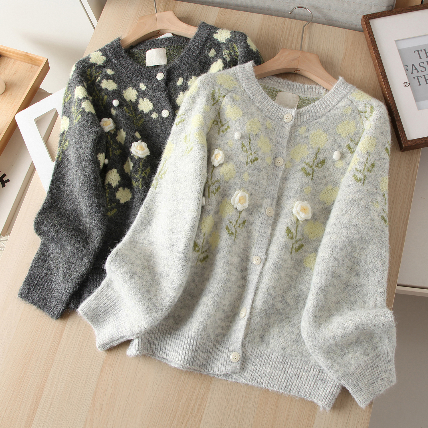 软糯长袖针织开衫舒适毛衣外套女