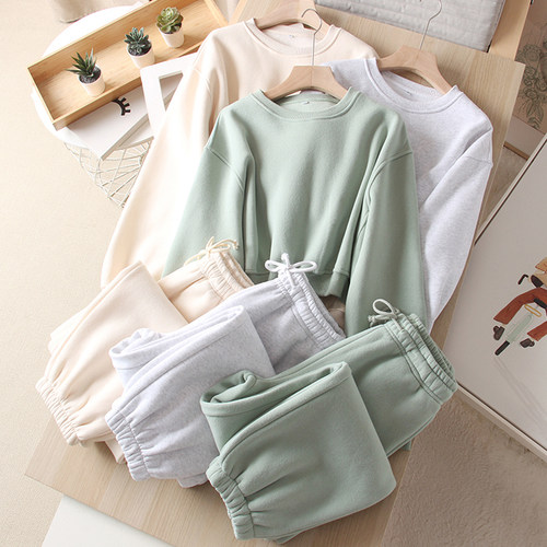 一体覆绒短款卫衣卫裤两件套