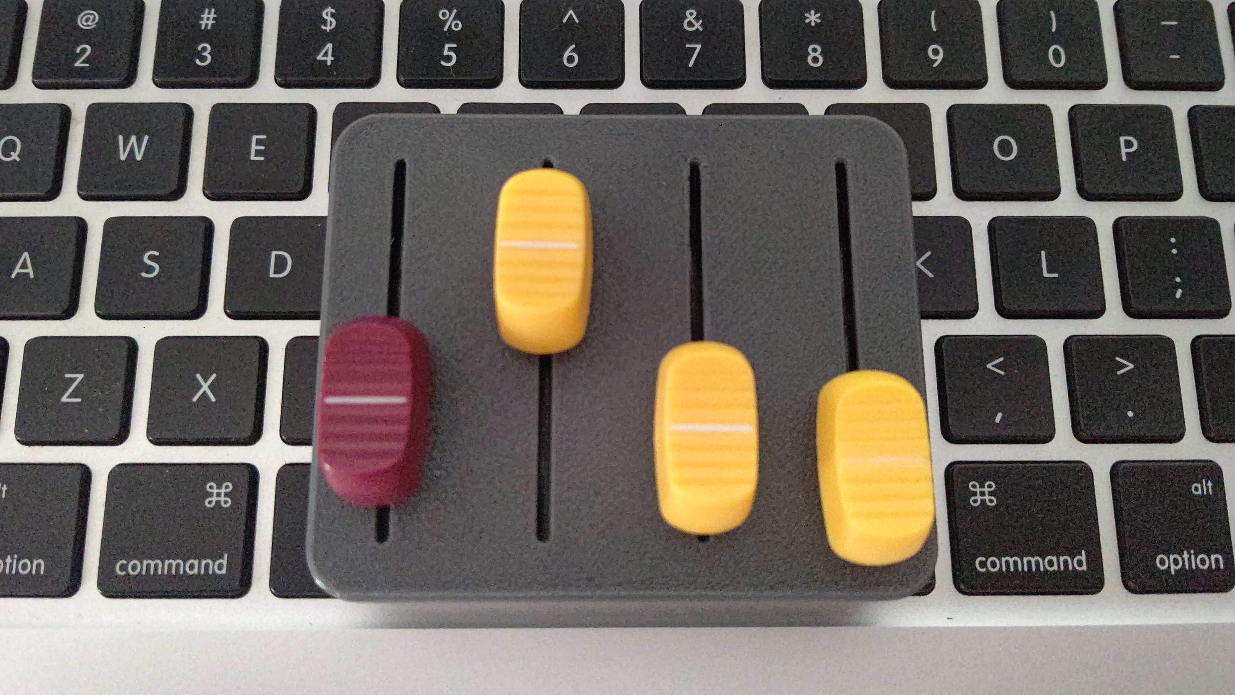 LiveMix USB Win主播四路音量推子控制器分别主音加三个应用