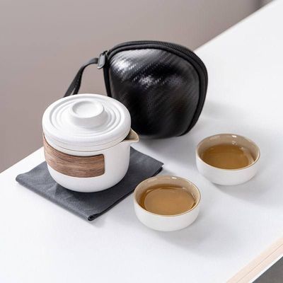 路宝言和一壶两杯陶瓷旅行茶具