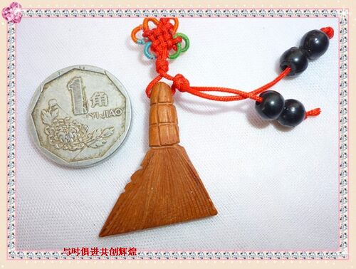 山东省雕刻桃木手机链挂件