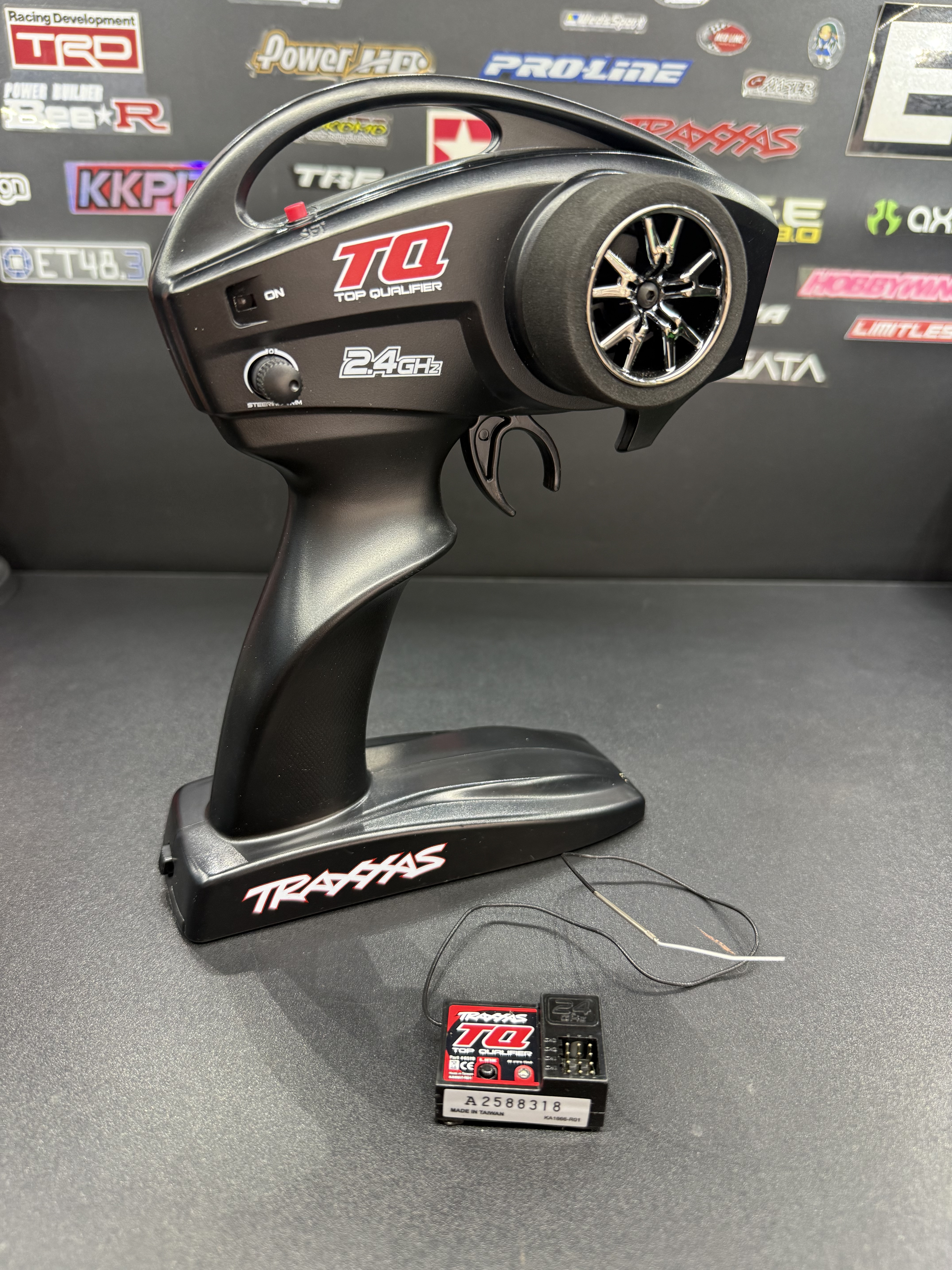 TRAXXAS TQI 遥控器   接收机 TRAXXAS TQ 2.4GHz双通道遥控器TRX