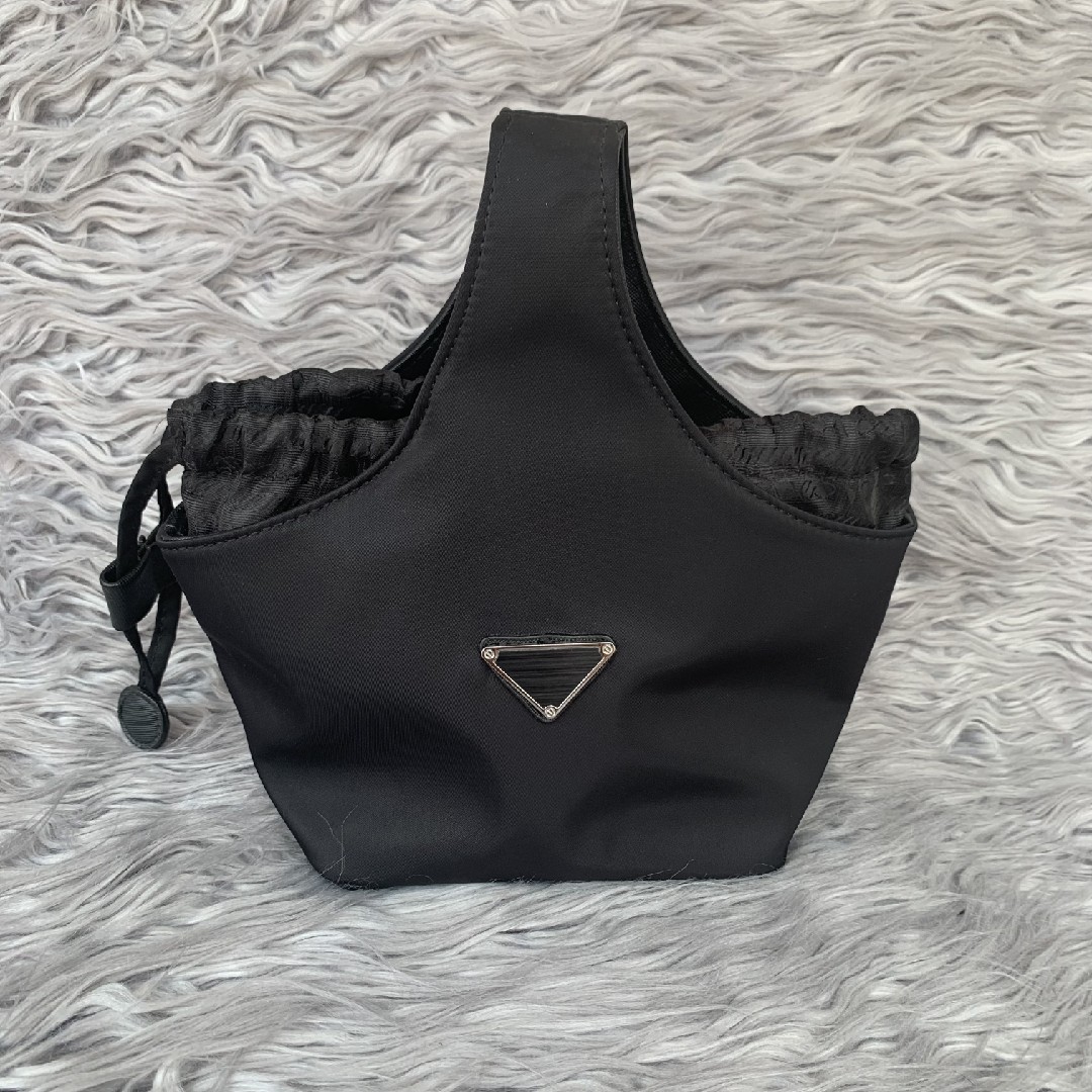 ins超火菜篮子抽绳女包时尚水桶包24新款肯豆同款hobo手提斜挎