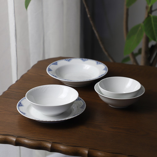 山水一间釉下青花餐具唐草纹饭碗