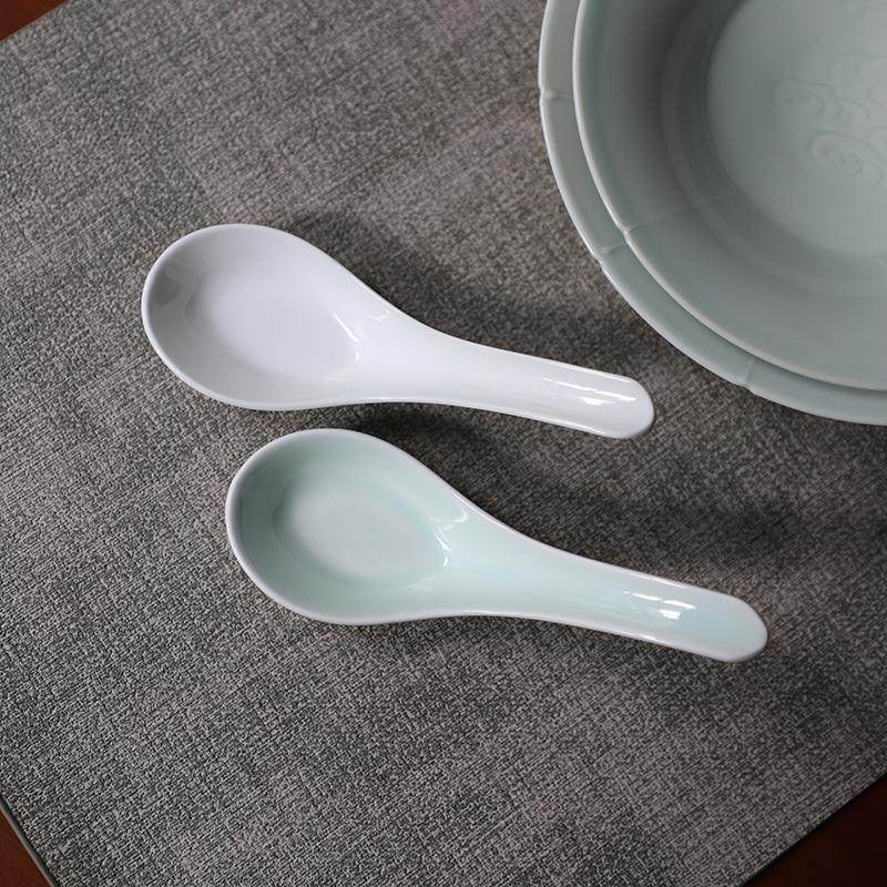 山水一间调羹影青釉白釉无孔小汤勺家用经典座勺高温烧制釉下彩