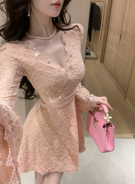 Sun雅乔【甜桃娇娇】秋冬名媛辣妹优雅气质V领钉珠蕾丝长袖连衣裙