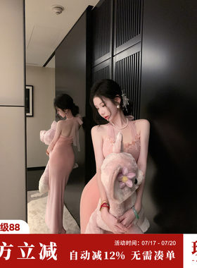 Sun雅乔【如花美眷】秋冬新款露背立体花朵网纱挂脖针织连衣长裙