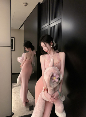 Sun雅乔【如花美眷】秋冬新款露背立体花朵网纱挂脖针织连衣长裙