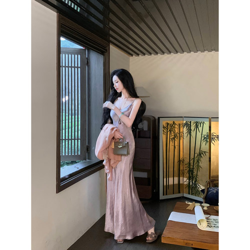 Sun雅乔【人间自在】夏季简约轻奢高级醋酸抓皱鱼尾吊带连衣 长裙