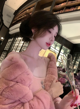 Sun雅乔【胭脂兔】2025春冬新款皮草轻奢圆领兔毛草草外套女