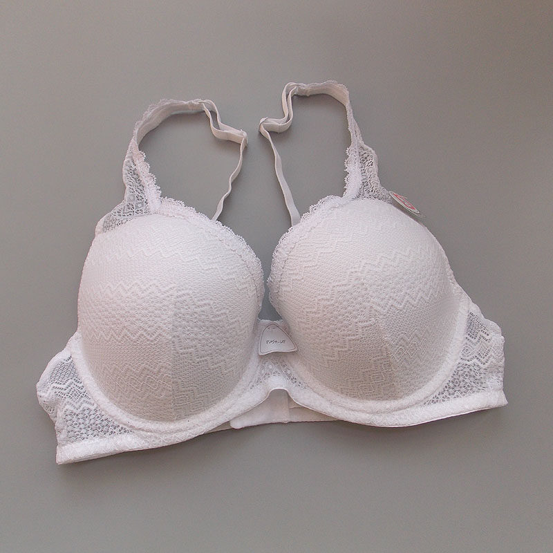 70c下厚上薄海绵 纯美白色蕾丝文胸性感小聚拢上推