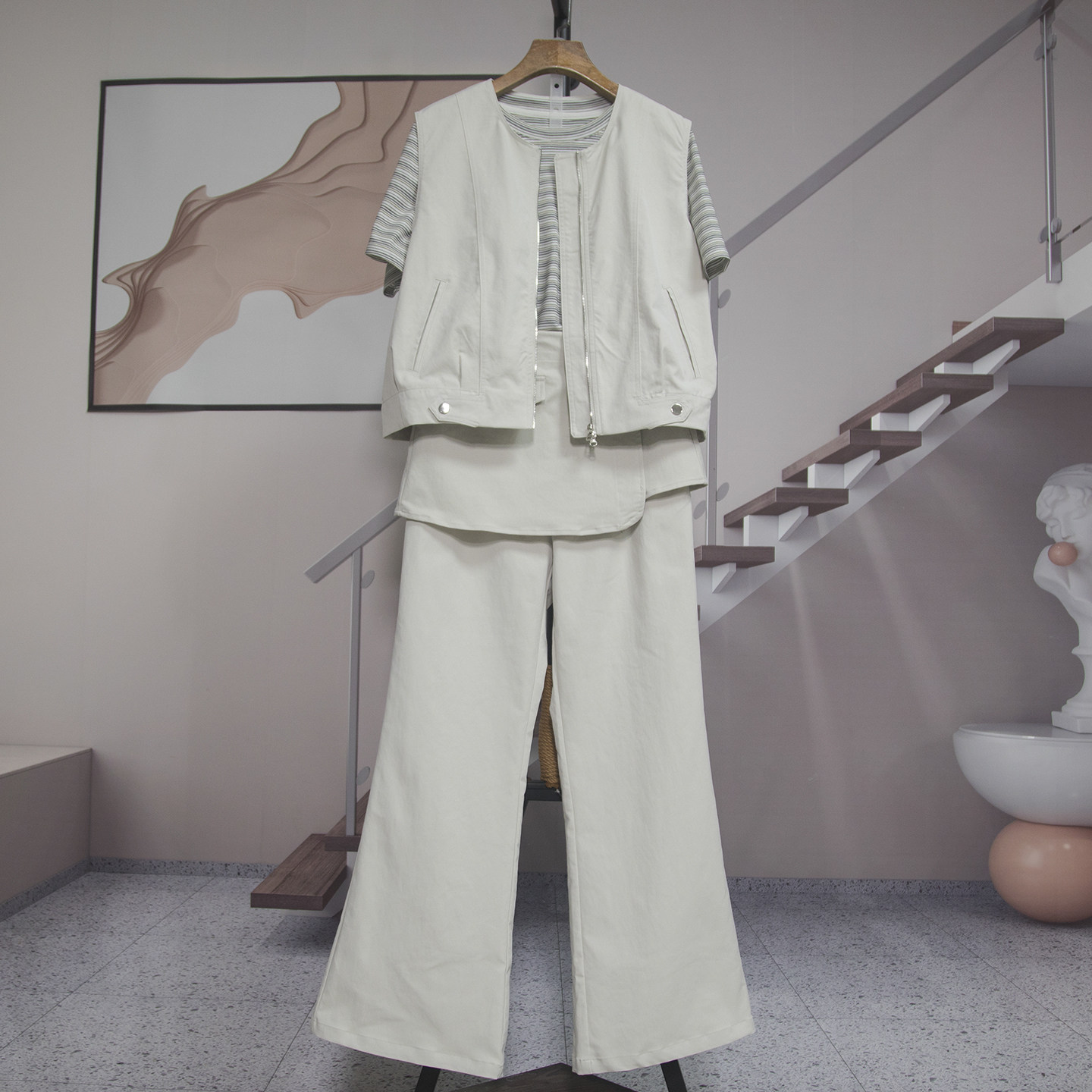 时尚马甲短袖T恤长裤三件套带屁帘女2026夏季新款套装洋气潮8650