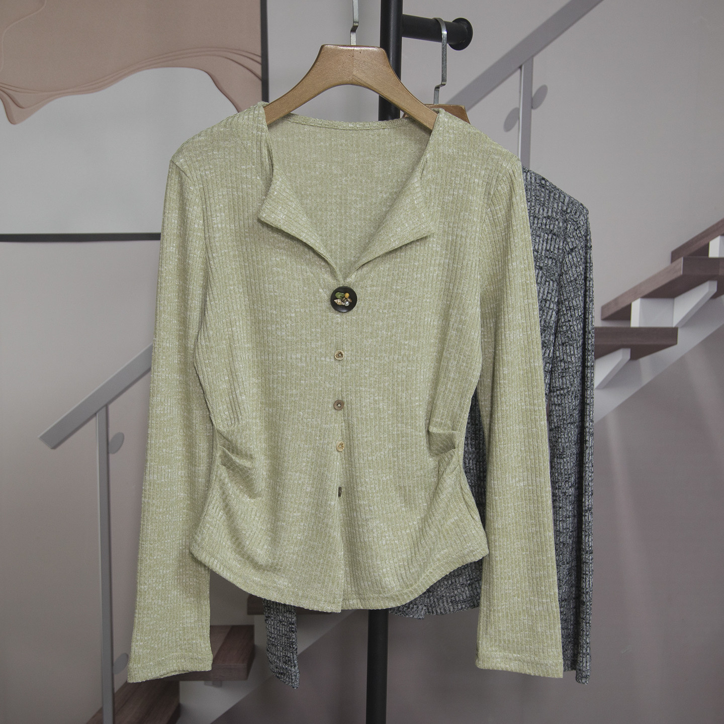 时尚小个子修身长袖T恤女2026春季新款百搭打底衫褶皱上衣潮88162