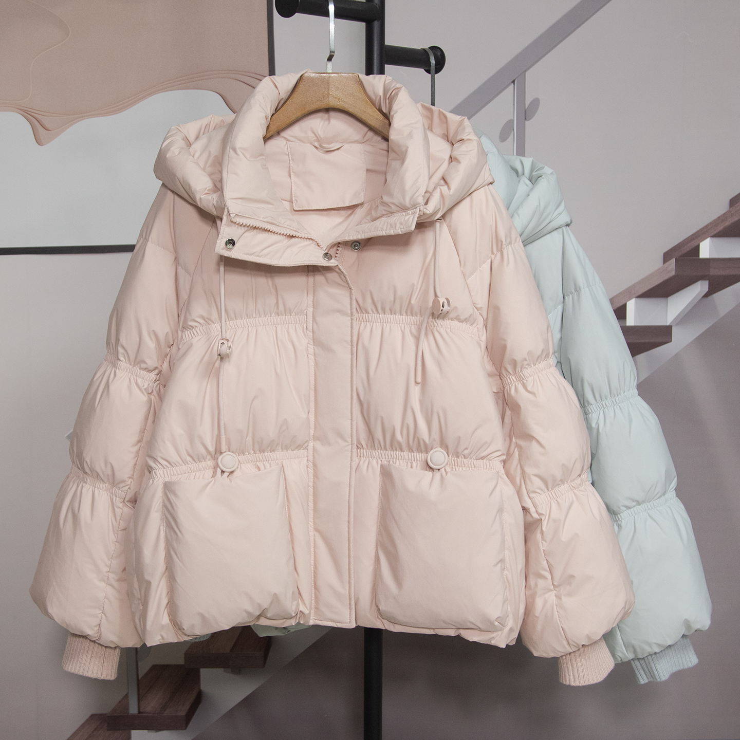 甜美时尚连帽羽绒服外套