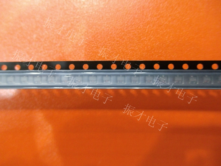 简单/加电复位监控器ADM1812-5AKS 封装SOT-323 丝印MTV