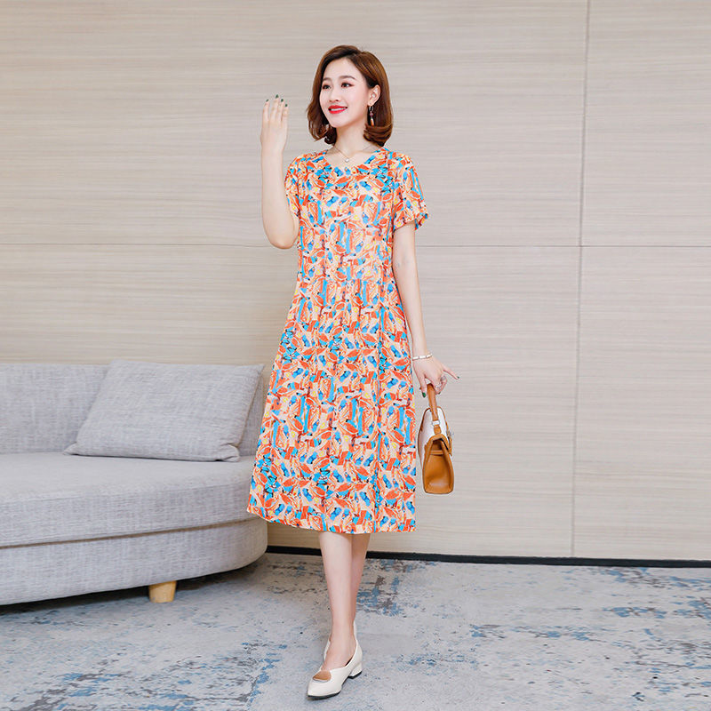 Dress women's 2021 new summer loose large size foreign style fat mm reduced age cover belly flower medium length skirt