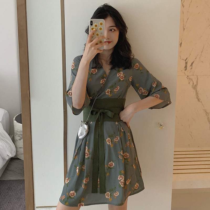 New large women's fat heart machine dress Xia Xian thin Floral Chiffon Skirt 2021 skirt cover belly retro skirt