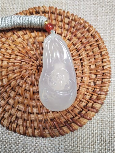 陕西蓝田玉白冰吊坠弥勒佛笑口常开原产地直销正品活玉出证书包邮