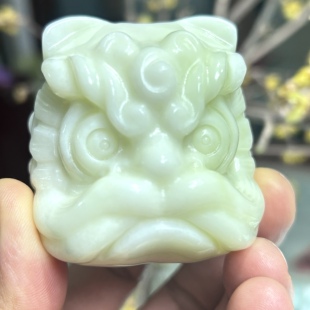 蓝田玉醒狮威震四方手把件玉石摆件蓝田玉源头厂家长57宽53毫米