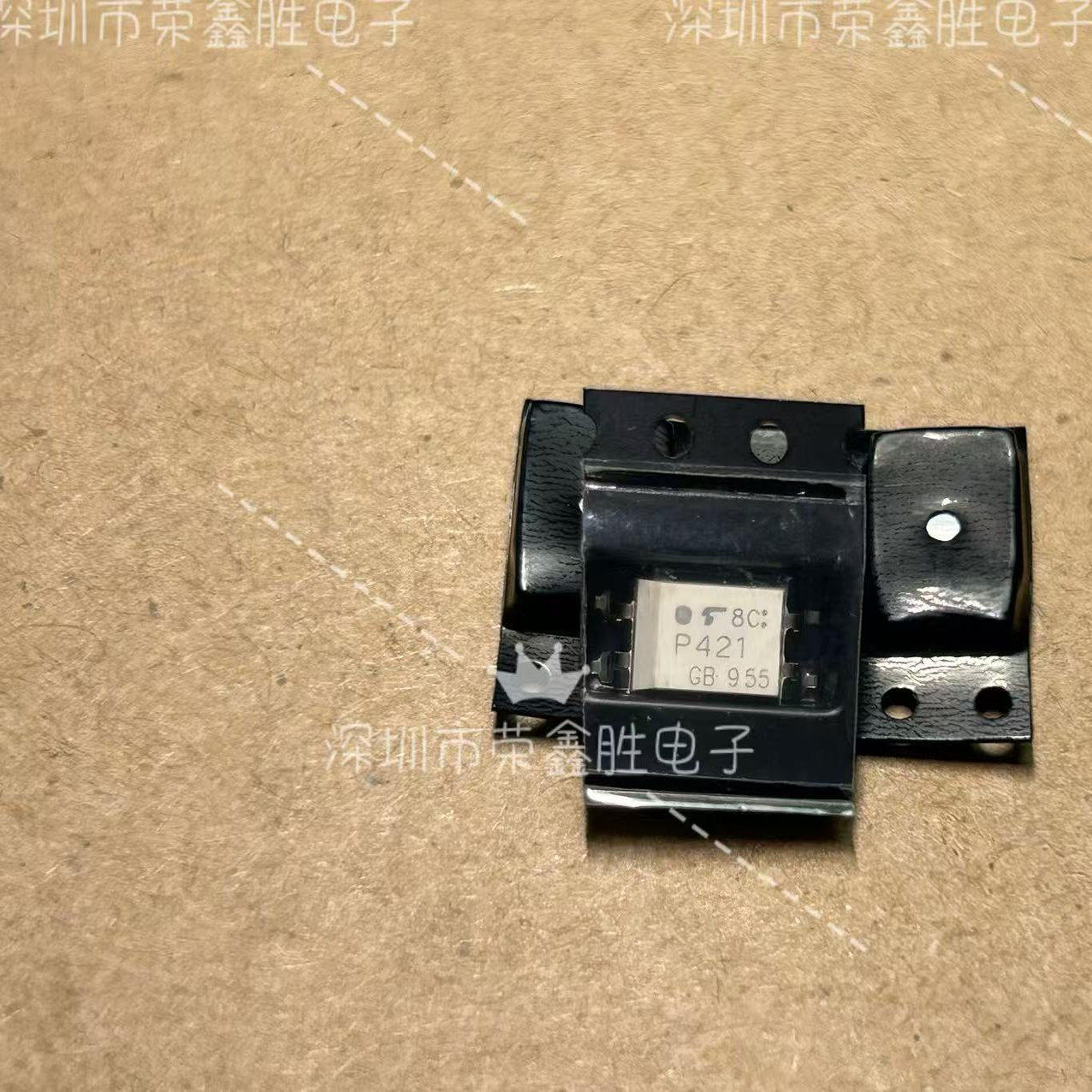 贴片光耦 TLP421 P421 TLP421-1GB  SOP-4 4脚光电藕合器原装现货