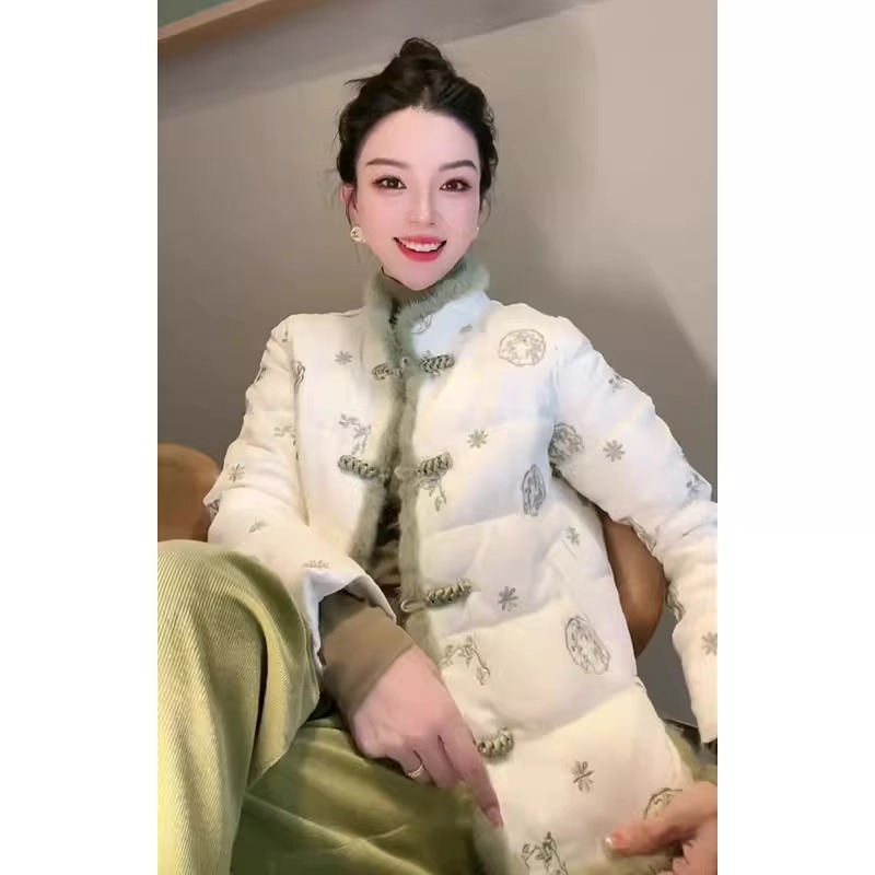 新中式国风活泼俏皮小个子白色羽绒棉服外套阔腿裤两件套装女冬季