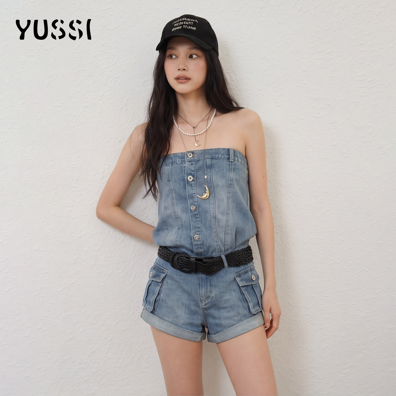 YUSSI复古牛仔裤抹胸连体裤女夏季新款露肩收腰显瘦工装卷边短裤