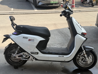 5秒破百 九号m85c7668 apt500拉3000wp电机带APP系统支持换电动力