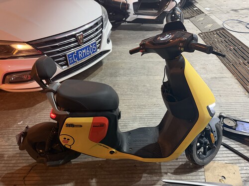 九号f90电动车电瓶车