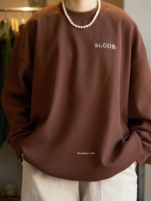 caicaicai复古刺绣卫衣