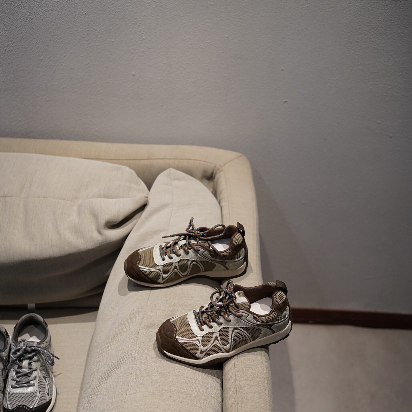 网面真皮色拼接德训鞋女厚底运动鞋百搭透气休闲鞋舒适女鞋跑步鞋