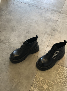 靴子女2025年英伦风双扣带短靴女冬季黑色厚底增高百搭真皮骑士靴