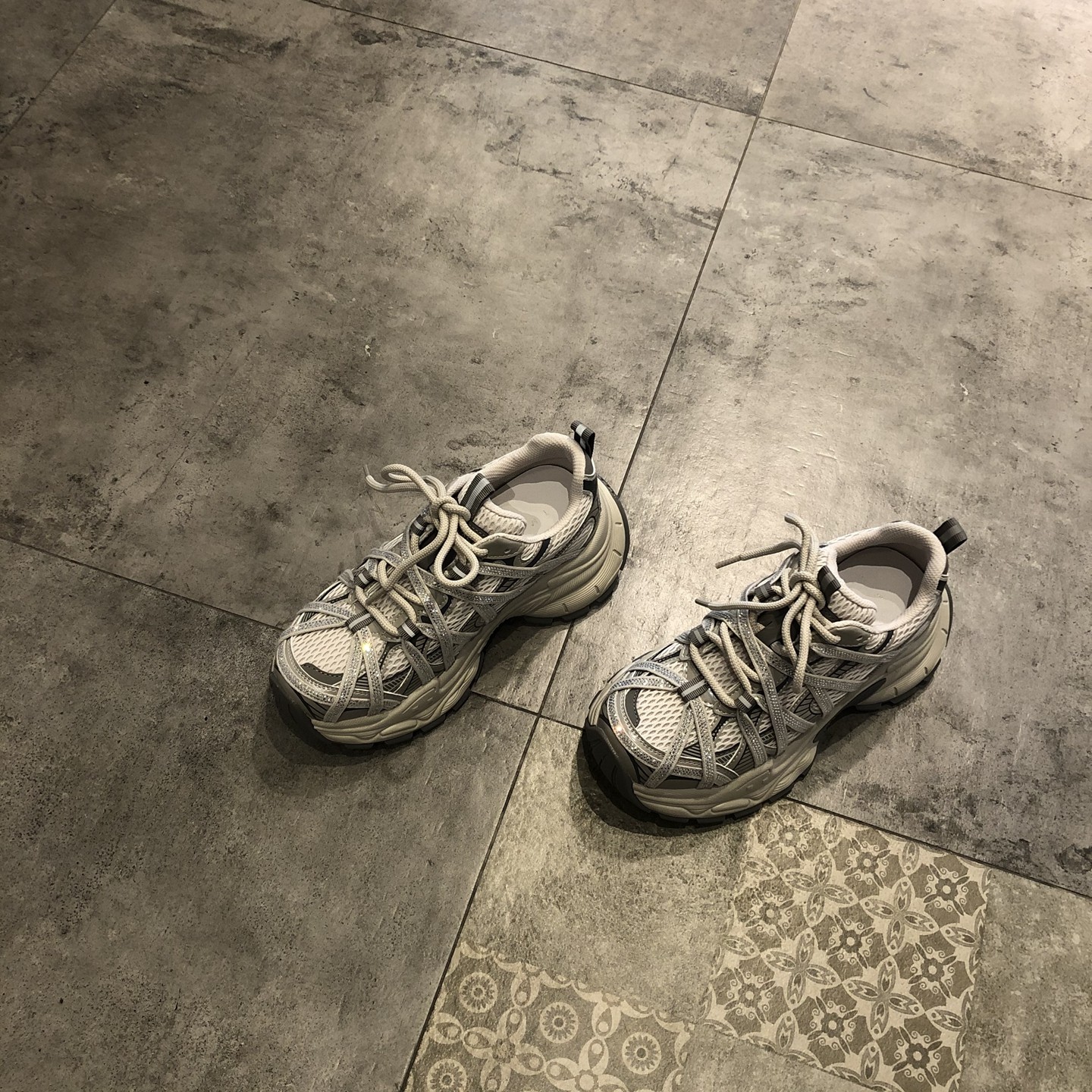 2026新款韩版厚底老爹鞋女时尚百搭水钻网面拼接舒适休闲运动鞋,女鞋,老爹鞋,淘宝优惠券,粉丝福利购,淘宝优惠卷