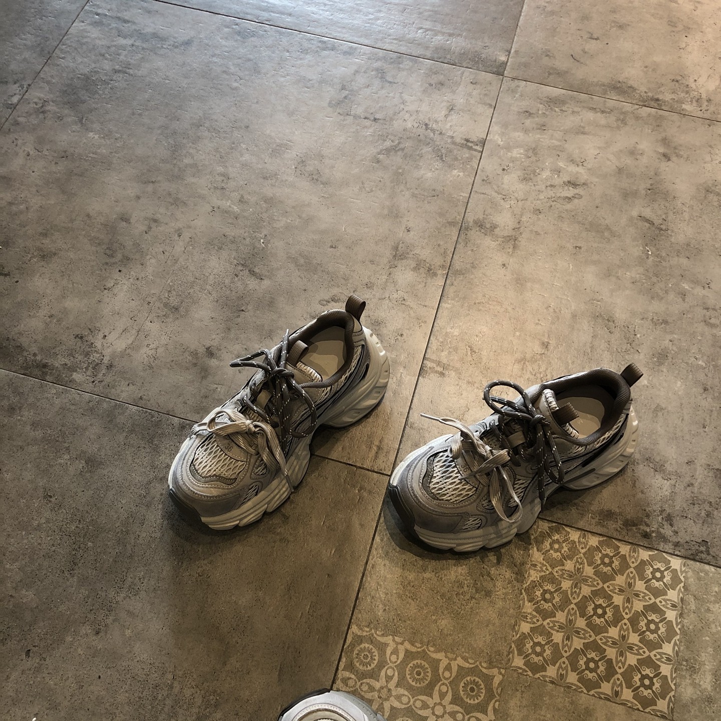 2026年新款时尚复古厚底老爹鞋女网面透气增高百搭休闲运动鞋轻便