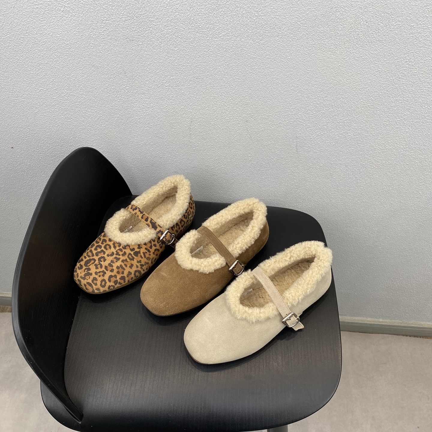 舒适百搭豹纹真皮加绒一字带女鞋