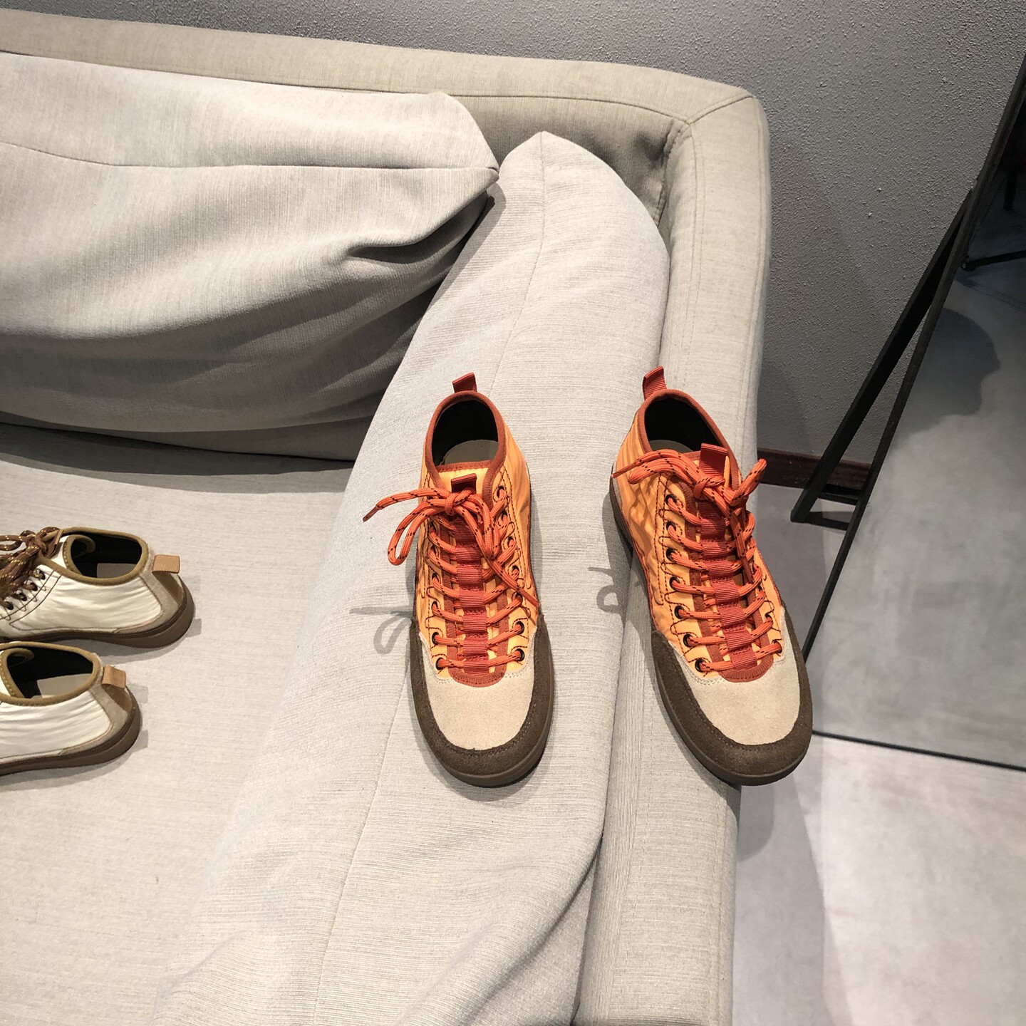 女鞋春季新款韩版拼色德训高帮鞋女橙色交叉绑带休闲运动板鞋真皮