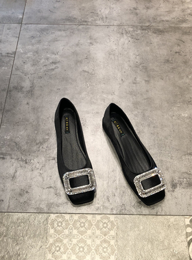 鞋子女春季新款韩版时尚性感绸缎面水钻方扣浅口低跟女鞋单鞋黑色