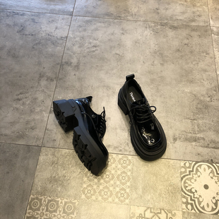 春季 铆钉系带厚底单鞋 新款 大头鞋 黑色 欧美时尚 英伦风复古小皮鞋