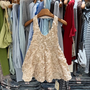 法式浪漫风立体花朵网纱挂脖吊带背心女设计感显瘦娃娃衫上衣9362