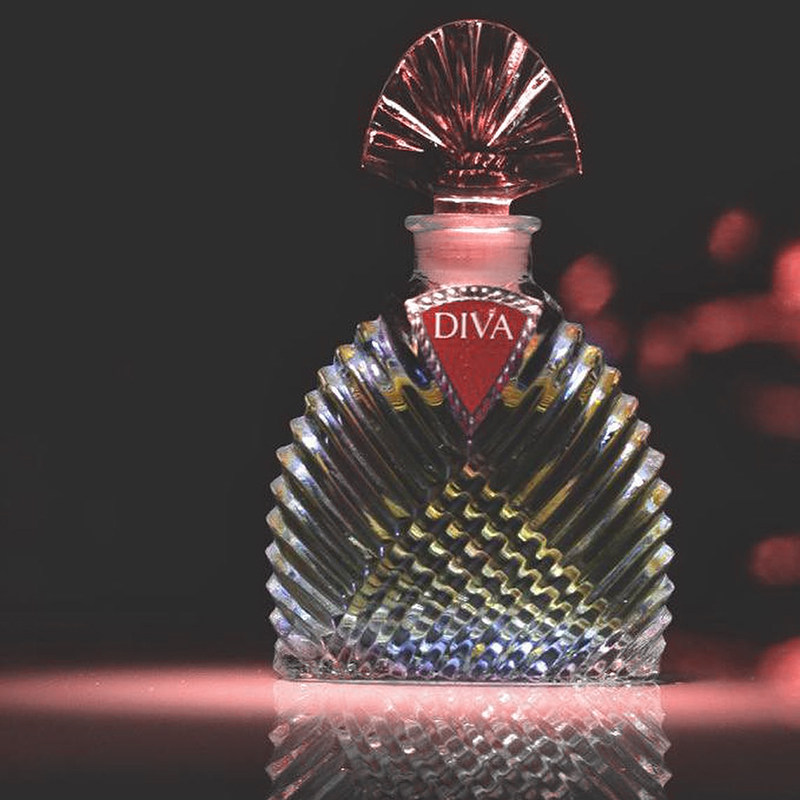 emanuel ungaro diva伊曼纽尔温加罗蒂娃女士香水花香甘苔调100ml