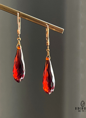 《石榴的颜色》原创设计小众水滴红色锆石耳环新年耳扣个性耳夹酷