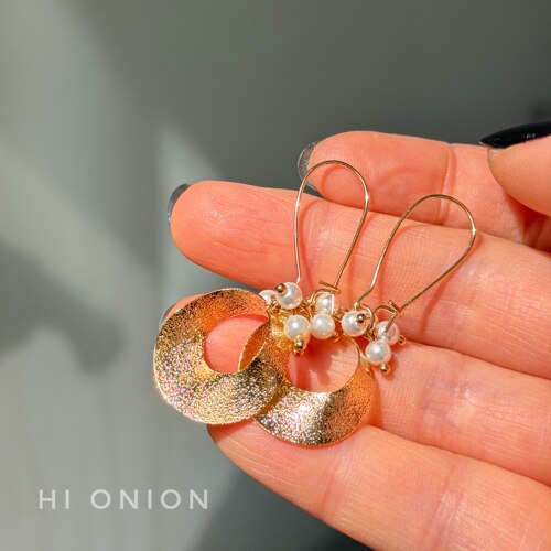 HiOnion 轻奢超闪珍珠镀金耳环个性耳夹优雅百搭磨砂几何亮片耳饰