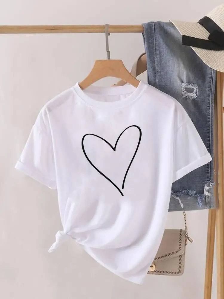 Love Heart T shirt 新款白色女士T恤衫小清新学生大码爱心上衣