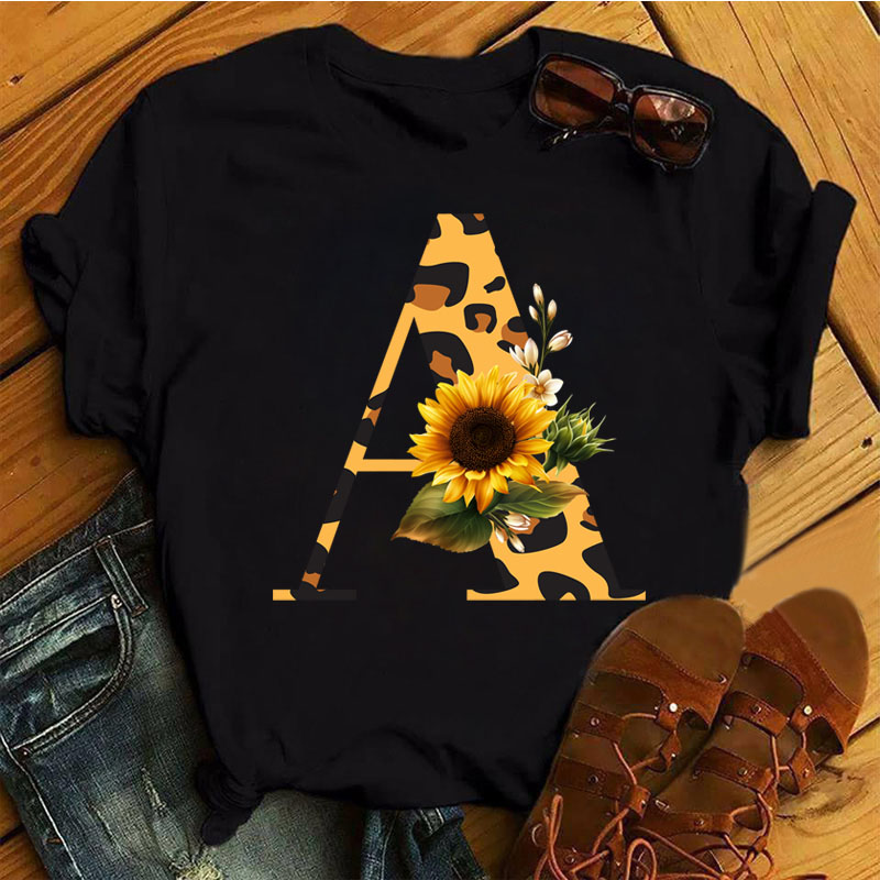 Black Floral Letter Tshirt 超火时尚菊花字母短袖T恤女亲子装